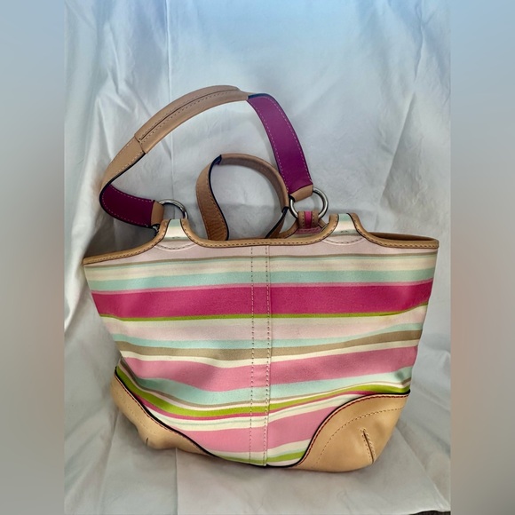 Large Vintage Coach Satchel - Legacy Poppy Stripe - Picture 2 of 5